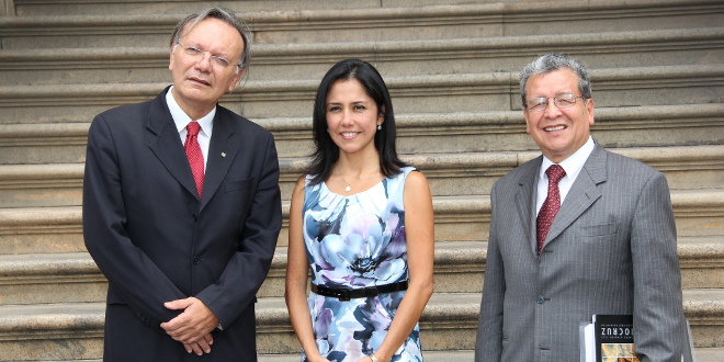 Primera Dama: Gobierno del Presidente Humala trabaja para construir una equidad educativa en el Perú