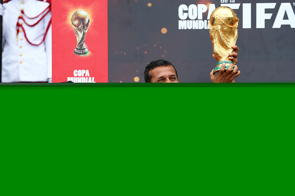 Copa Mundial FIFA fue recibida por el Presidente Humala en Palacio de Gobierno
