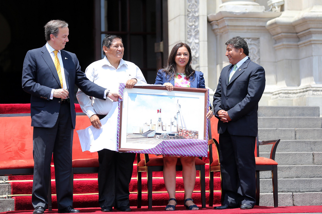Carnaval Internacional de Tacna se presentó hoy en Palacio de Gobierno