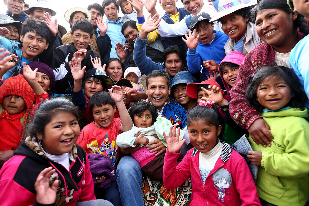 Presidente Humala inauguró obra vial en localidad puneña de Ilave
