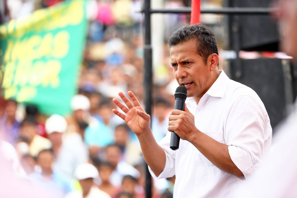 Jefe de Estado consideró compromiso de todos que niños y niñas asistan a colegios