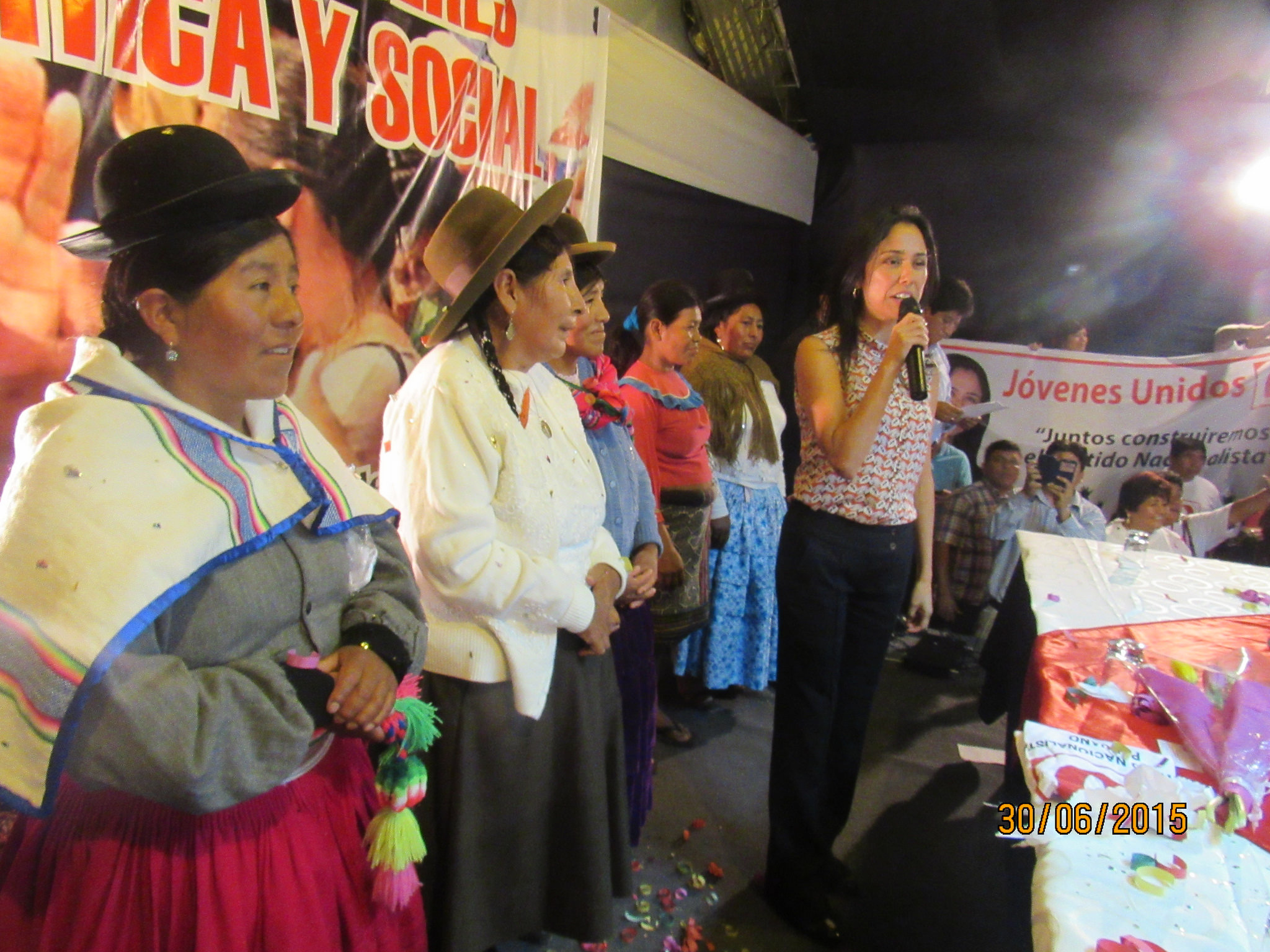 Mujeres lideresas politicas y sociales expresan apoyo a Nadine Heredia