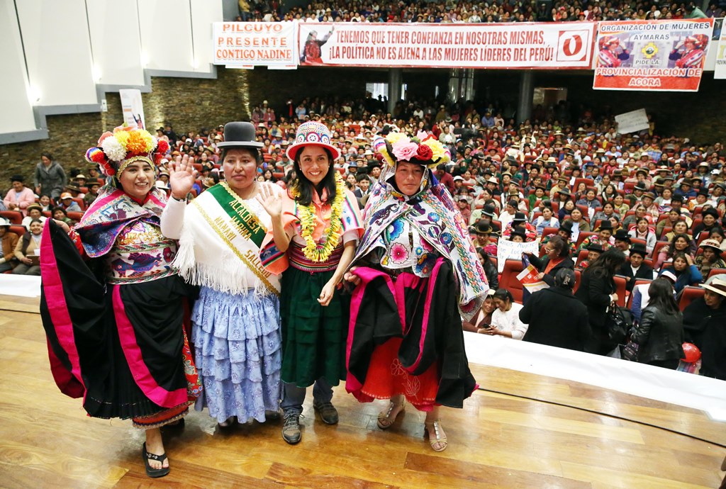 Nadine Heredia en Puno «Encuentro de mujeres líderes políticas sociales»