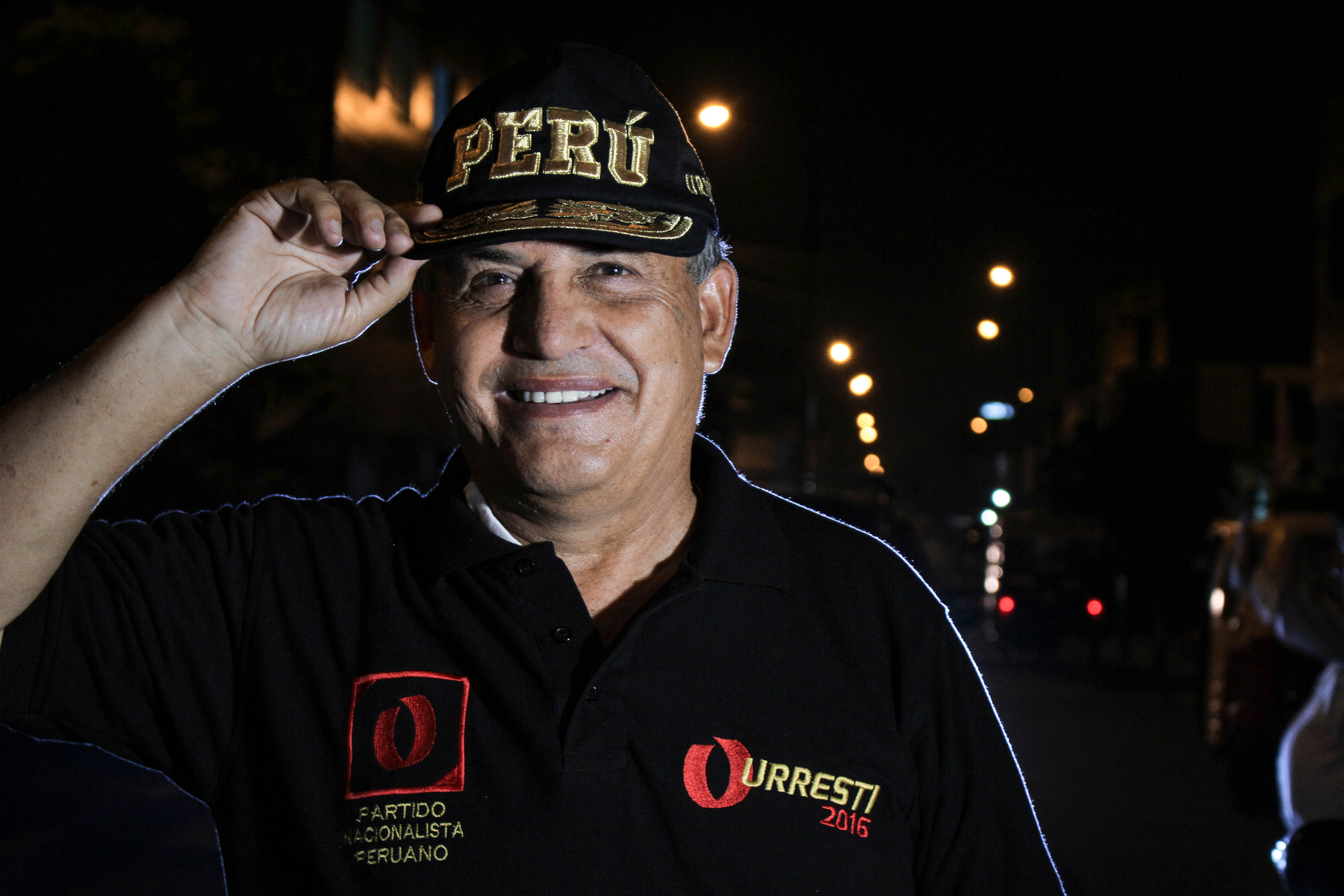 Con polo y gorra negra distintiva, Daniel Urresti  promete mano dura contra la delincuencia y corrupción