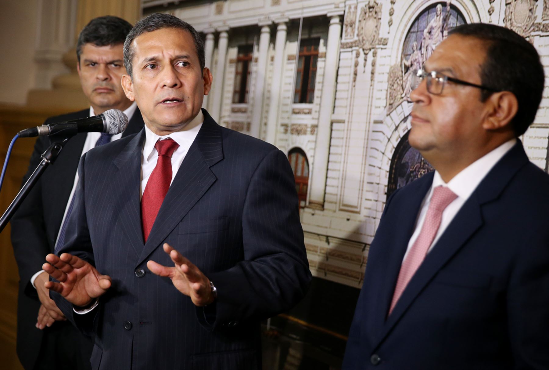 Ollanta Humala: Adquisiciones para prevenir efectos del Fenómeno El Niño sí eran necesarias e imprescindibles.