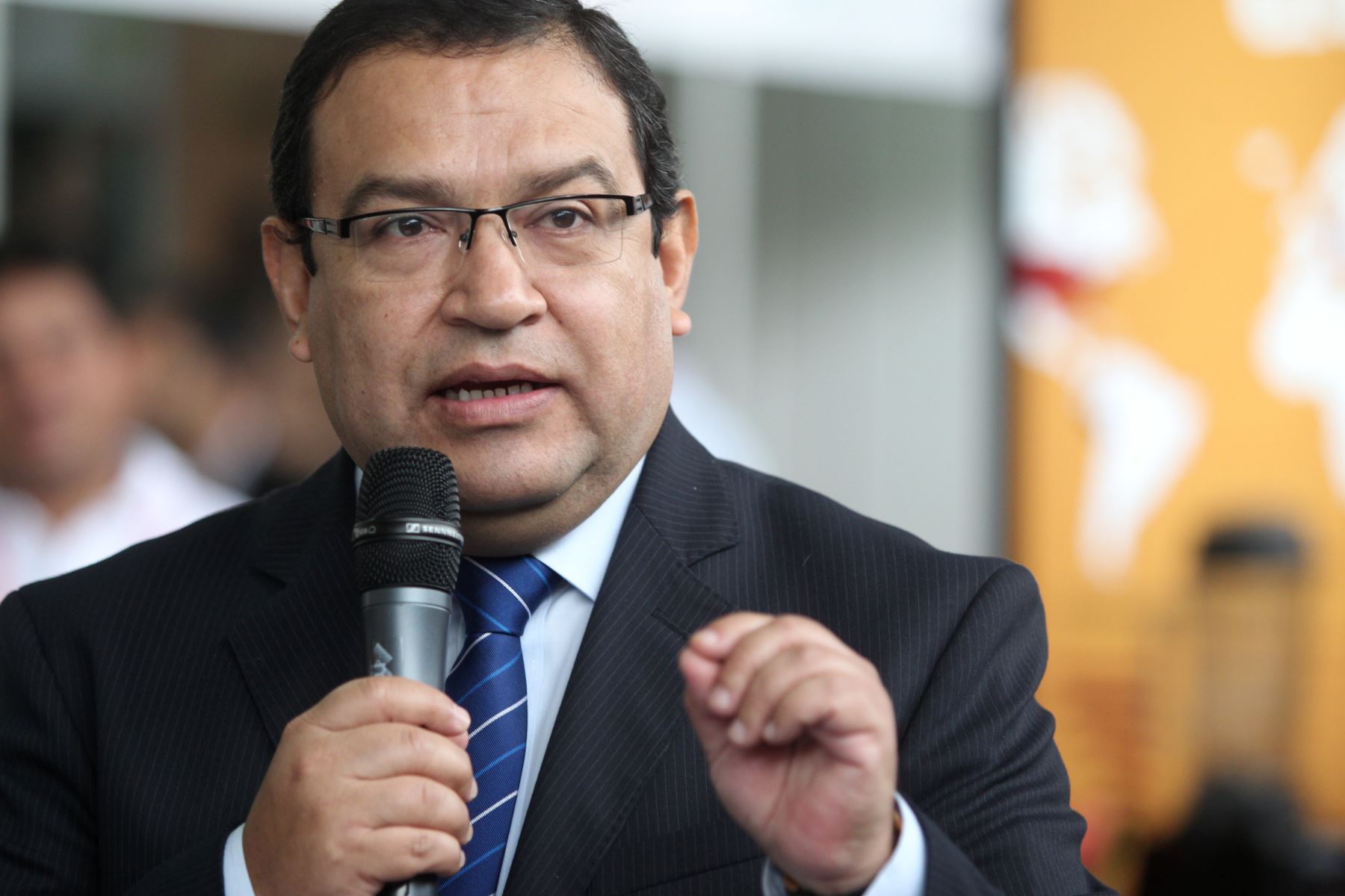 Entrevista al exministro Alberto Otárola (Fiesta)